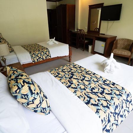 Pranang Flora House Hotel Ao Nang Bagian luar foto